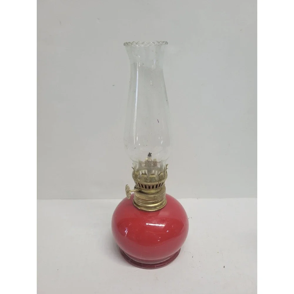 Red LampLight Farms VINTAGE Glass Oil Lamp CHRISTMAS HOLIDAY DECOR‎